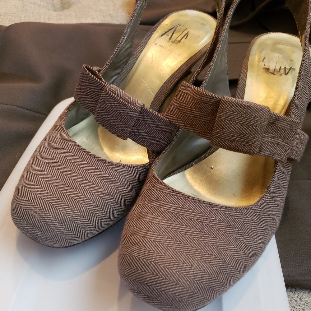 Ann Herringbone Bow Cloth Heels Pumps